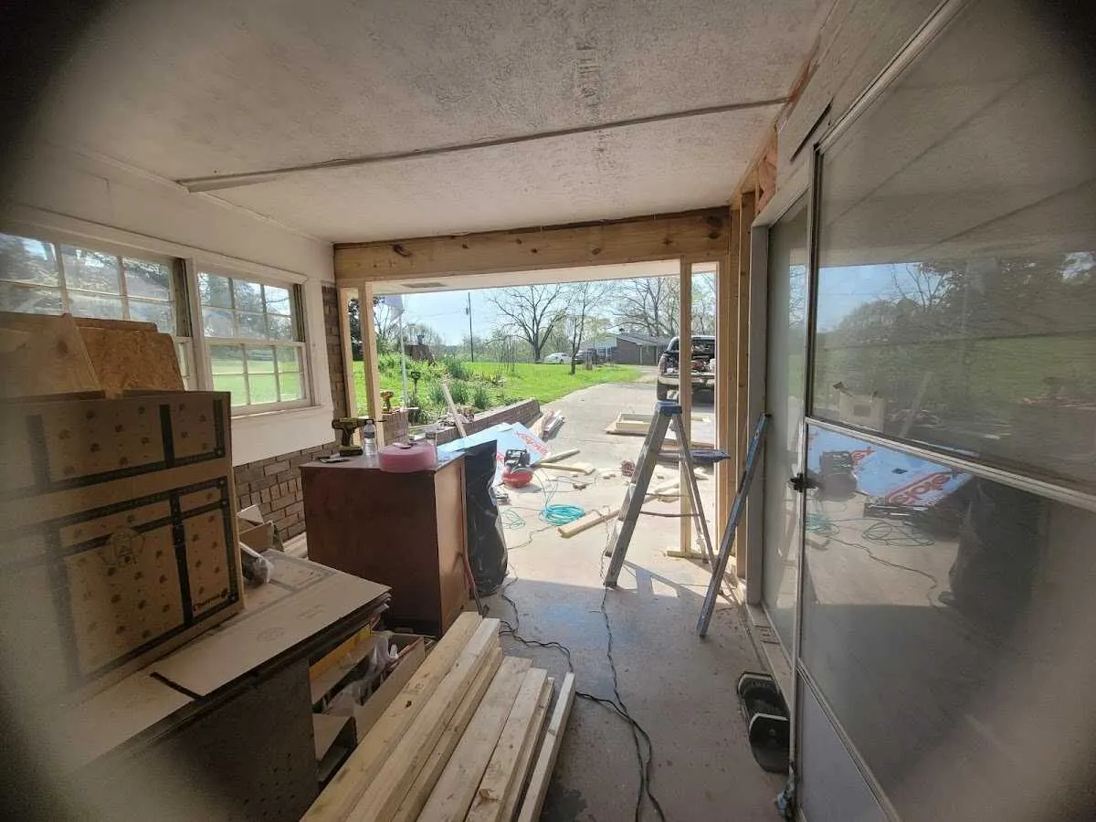 Air movers and dehumidifier for Water Mitigation Services in Eustis